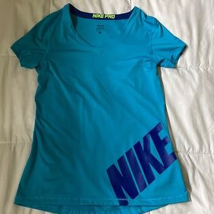 💙Nike Pro T-Shirt💙